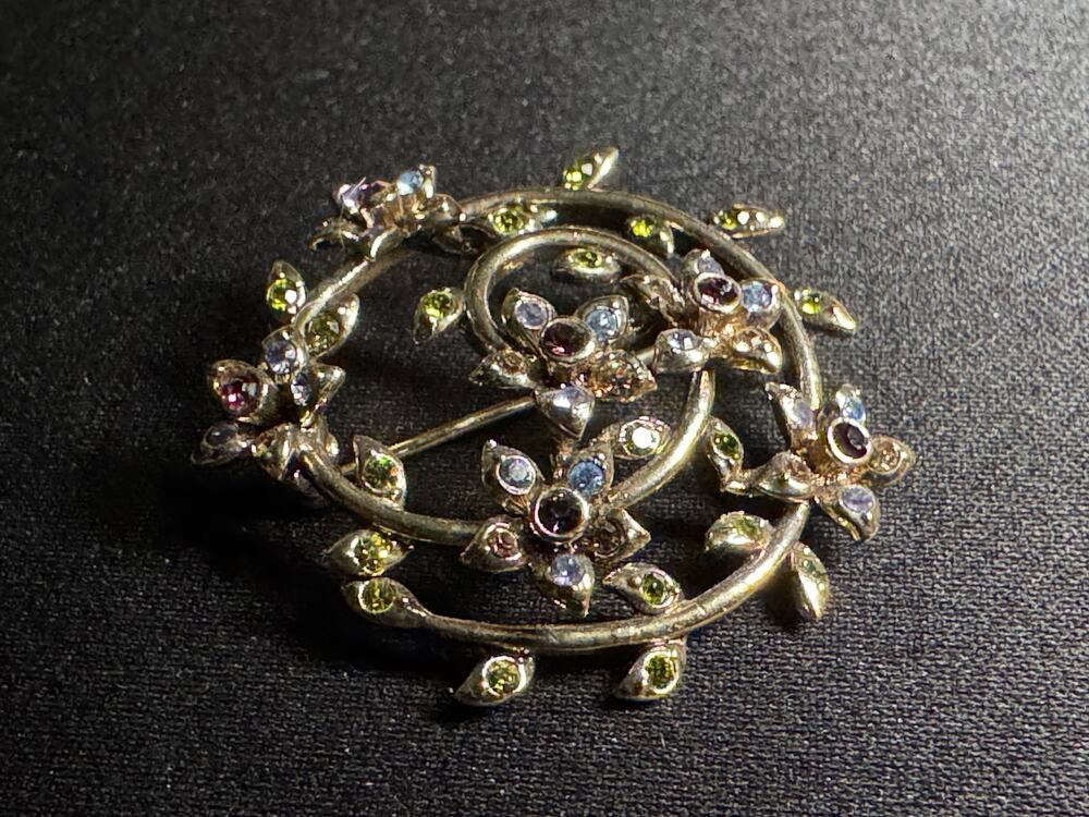 Vintage Monet Crystal Sp;iral Wreath Brooch